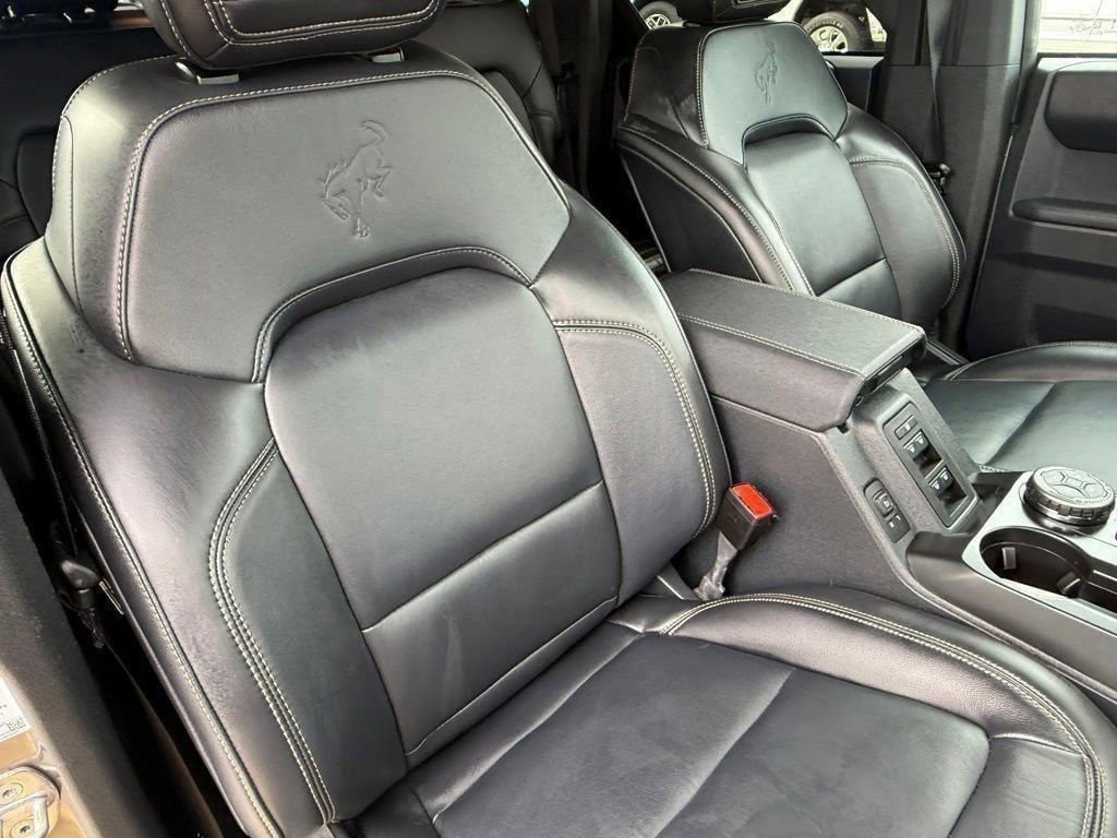 Used 2025 Ford Bronco Badlands AWD/4WD image 17