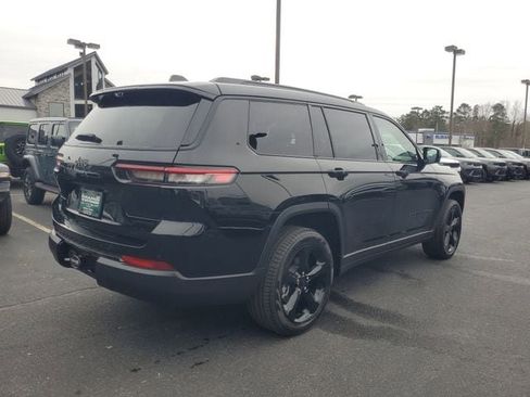 Certified 2025 Jeep Grand Cherokee L Limited w/ Luxury Tech Group II image 8