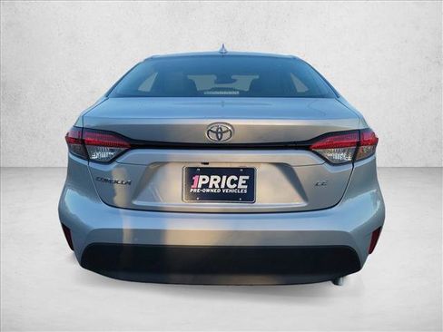 Used 2025 Toyota Corolla LE image 6