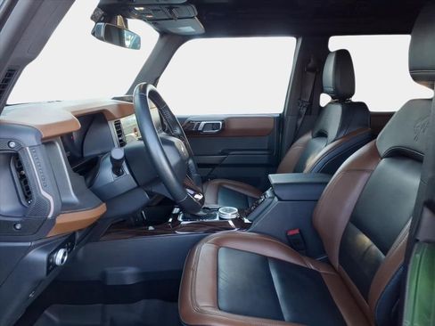 Used 2024 Ford Bronco Outer Banks image 8