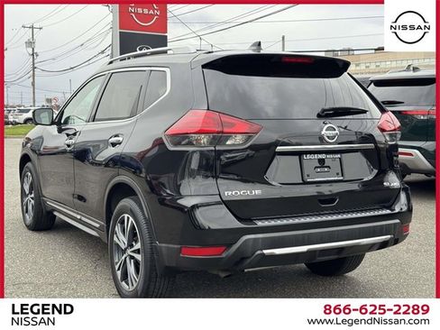 Used 2018 Nissan Rogue SL w/ Premium Package image 5