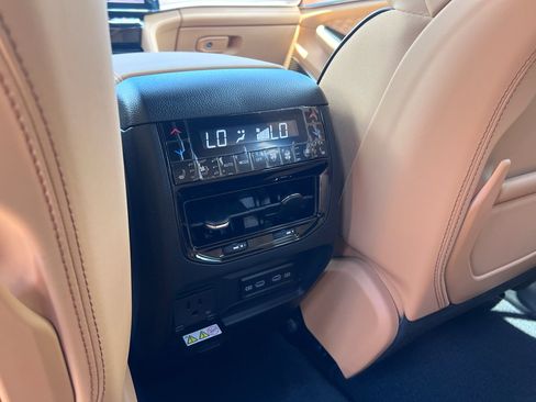 New 2026 Jeep Grand Cherokee Summit w/ Obsidian Package AWD/4WD image 21
