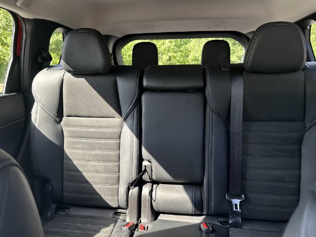 Used 2025 Mitsubishi Outlander SE AWD/4WD image 34