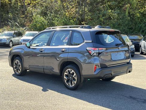 Used 2025 Subaru Forester image 3