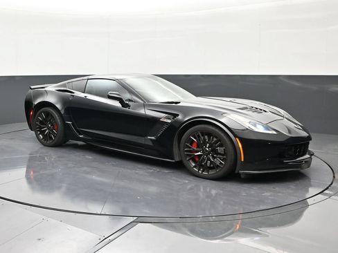 Used 2019 Chevrolet Corvette Z06 RWD image 7