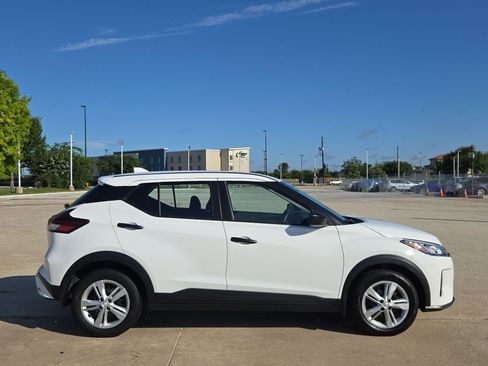 Used 2024 Nissan Kicks S FWD image 2