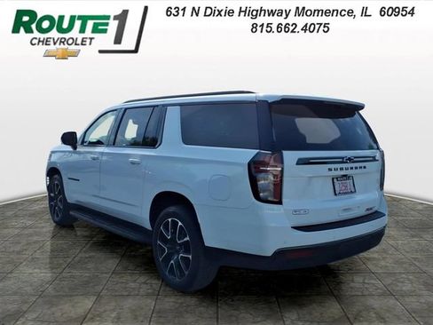 Used 2021 Chevrolet Suburban RST AWD/4WD image 3
