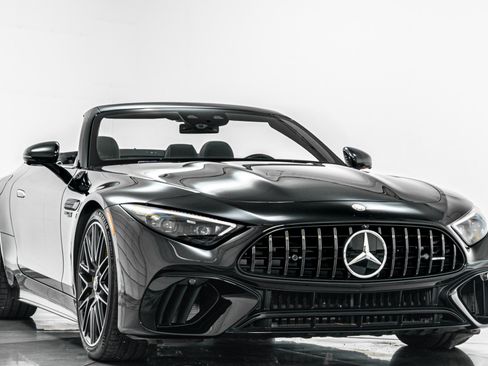 Used 2023 Mercedes-Benz SL 63 AMG 4MATIC image 3