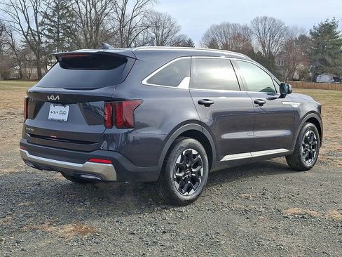 New 2026 Kia Sorento S FWD image 4