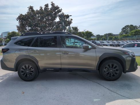 Used 2024 Subaru Outback Onyx Edition image 11