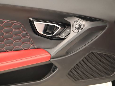 Used 2016 Lamborghini Huracan LP 610-4 image 18