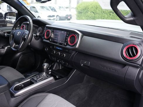 Used 2021 Toyota Tacoma TRD Sport RWD image 35