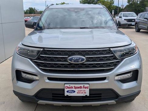 Certified 2022 Ford Explorer XLT w/ Equipment Group 202A image 6