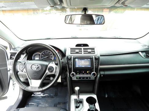 Used 2012 Toyota Camry SE image 39