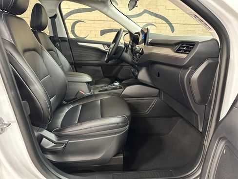 Used 2022 Ford Escape SEL AWD/4WD image 16
