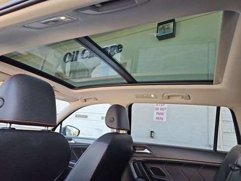 Used 2024 Volkswagen Tiguan Wolfsburg Edition image 21