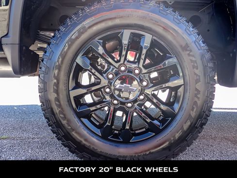 Used 2025 Chevrolet Silverado 2500 Custom w/ Custom Value Package image 10