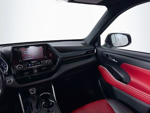 Used 2021 Toyota Highlander XSE image 41