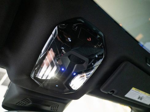 Used 2023 BMW iX xDrive50 w/ Ultimate Package 2 image 31