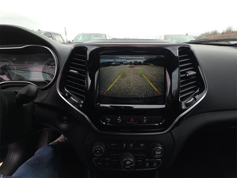 Used 2019 Jeep Cherokee High Altitude image 11