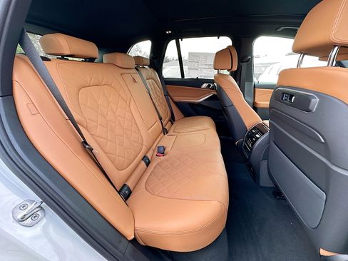 New 2026 BMW X5 sDrive40i w/ Executive Package image 22