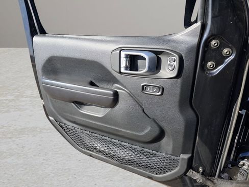 Used 2020 Jeep Wrangler Unlimited Sport image 17