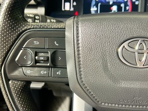 Used 2024 Toyota Tacoma SR5 AWD/4WD image 18