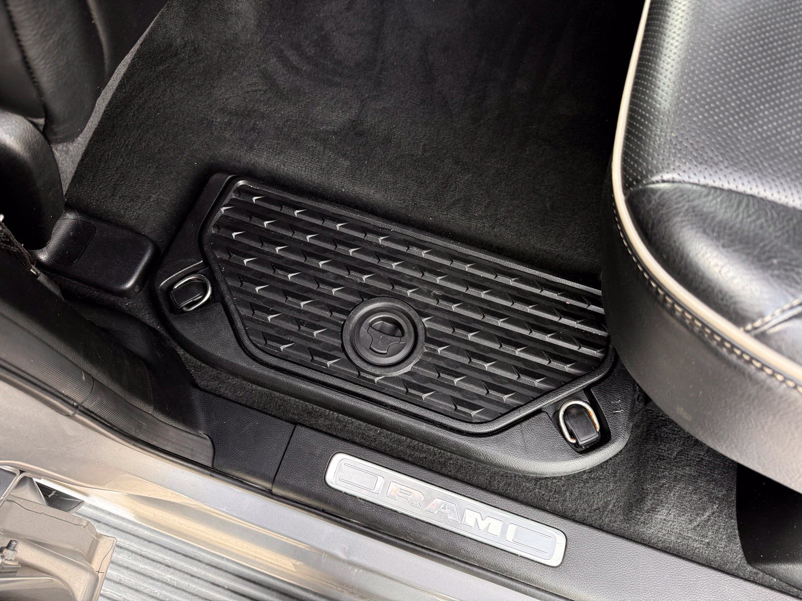 Used 2021 RAM 1500 Limited w/ Body Color Bumper Group AWD/4WD image 27