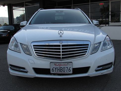 Used 2013 Mercedes-Benz E 350 4MATIC Wagon image 3