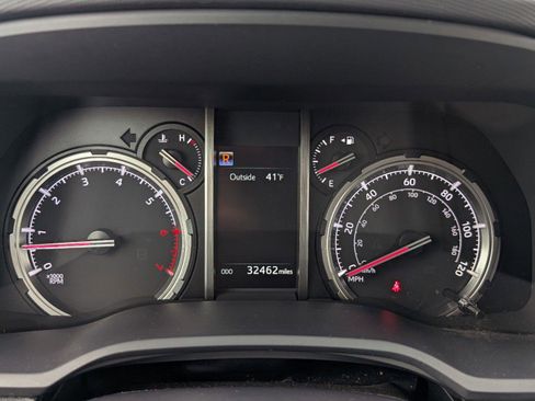 Used 2022 Toyota 4Runner Limited image 29