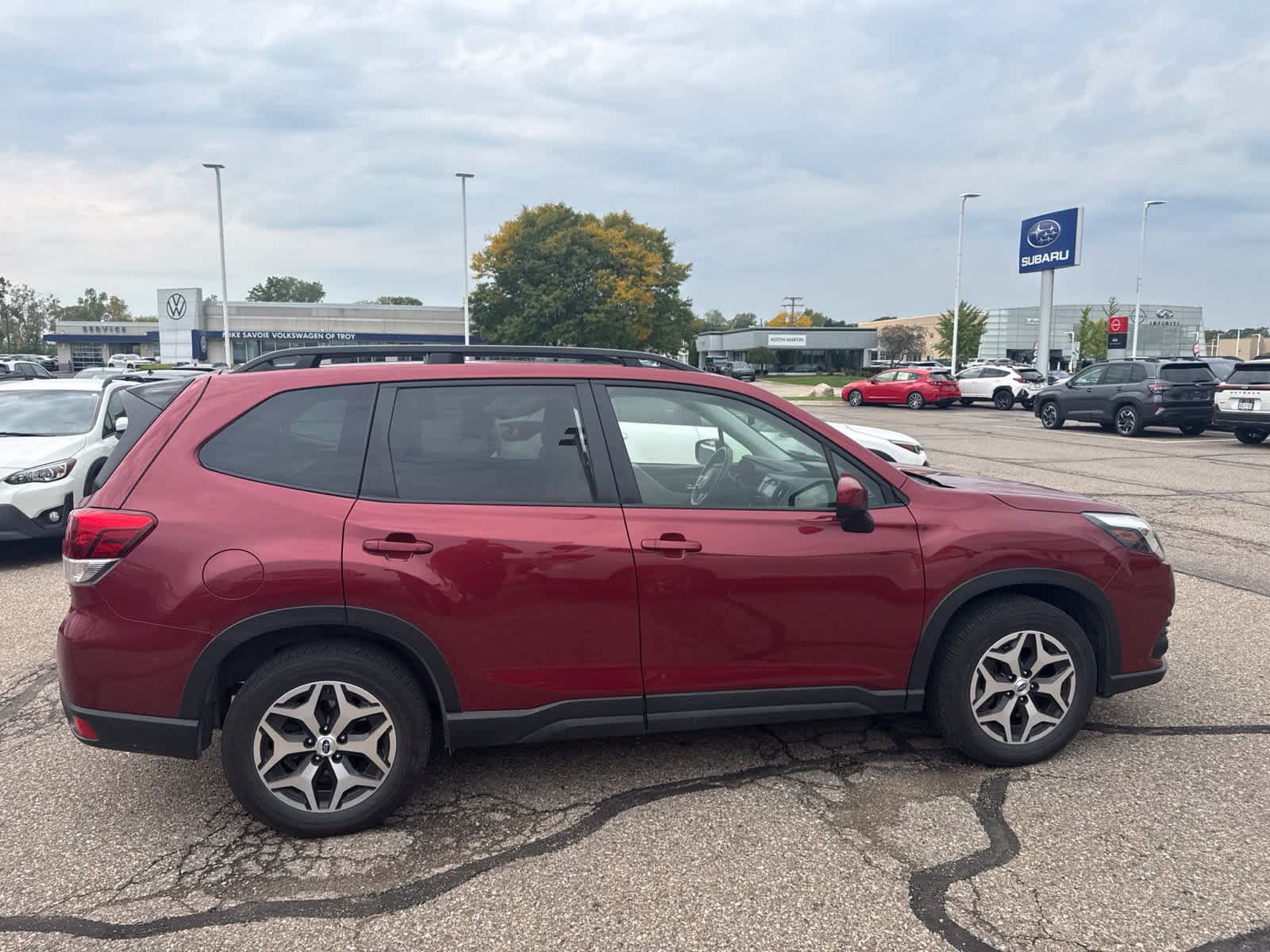 Used 2024 Subaru Forester Premium AWD/4WD image 9