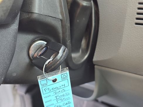 Used 2015 Ford F350 XL image 19