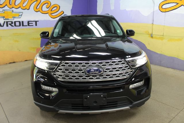 Used 2022 Ford Explorer Limited w/ Equipment Group 301A AWD/4WD image 3
