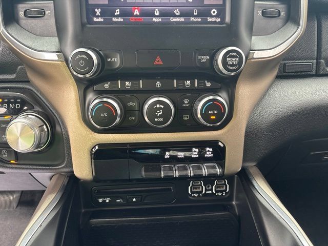 Used 2019 RAM 1500 Laramie AWD/4WD image 5