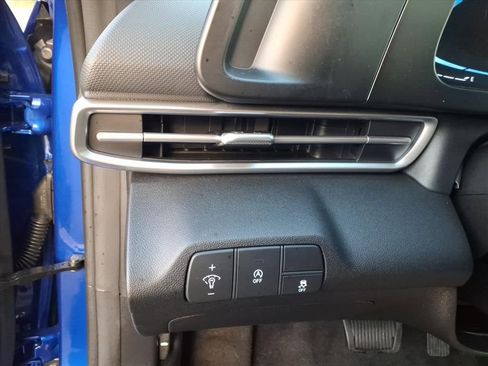Used 2026 Hyundai Elantra SE FWD image 25