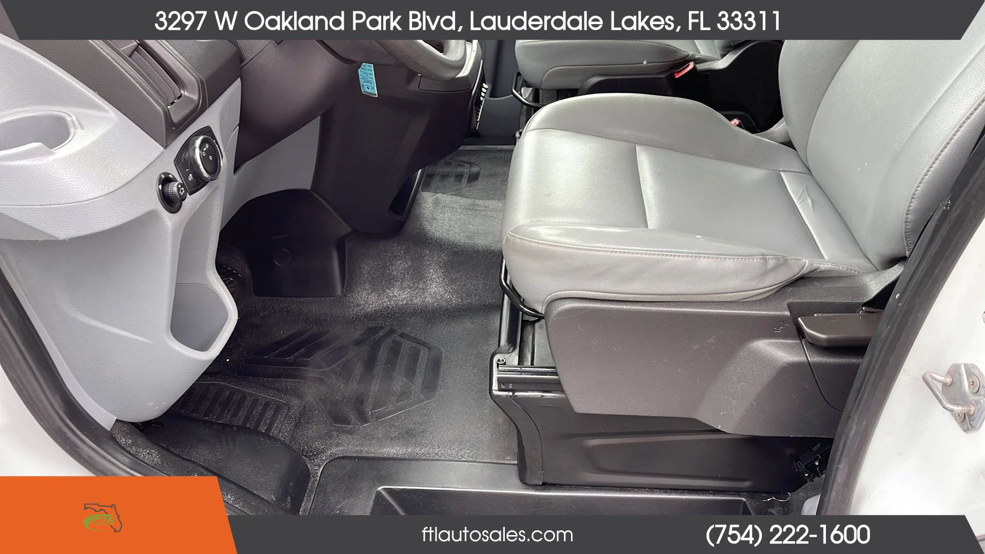 Used 2015 Ford Transit 150 130 Low Roof w/ Exterior Upgrade Package RWD image 21