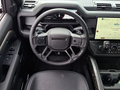 New 2026 Land Rover Defender 110 AWD/4WD image 7