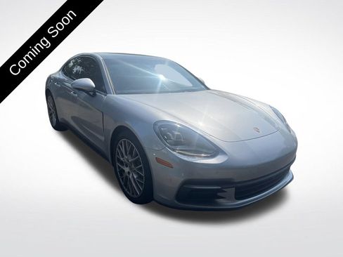 Used 2018 Porsche Panamera 4 AWD/4WD image 3