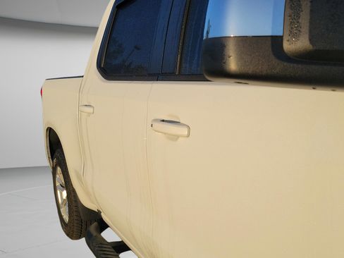 Used 2025 Chevrolet Silverado 1500 LT image 16