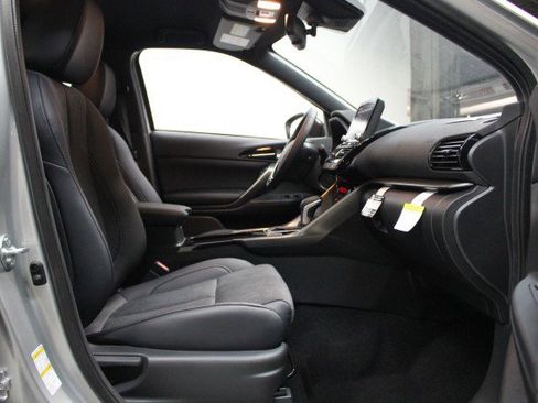 New 2025 Mitsubishi Eclipse Cross Black Edition image 18