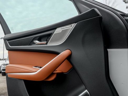 New 2026 Jaguar F-PACE R-Dynamic S image 11