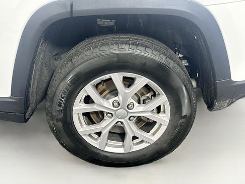 Used 2022 Jeep Grand Cherokee L Limited AWD/4WD image 11