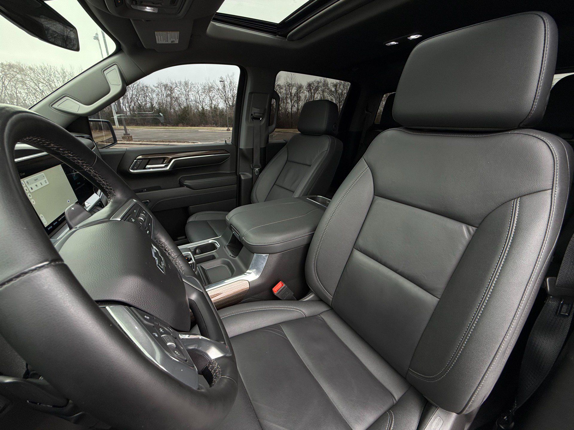Used 2024 Chevrolet Silverado 1500 RST w/ Redline Edition AWD/4WD image 13