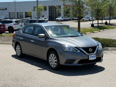 Used 2017 Nissan Sentra S FWD image 3