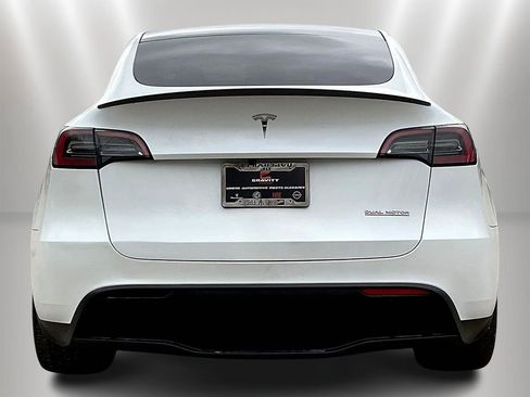 Used 2025 Tesla Model Y Performance AWD/4WD image 5