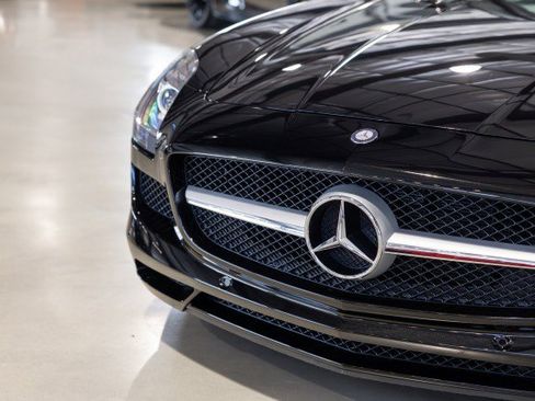 Used 2012 Mercedes-Benz SLS AMG Coupe image 13