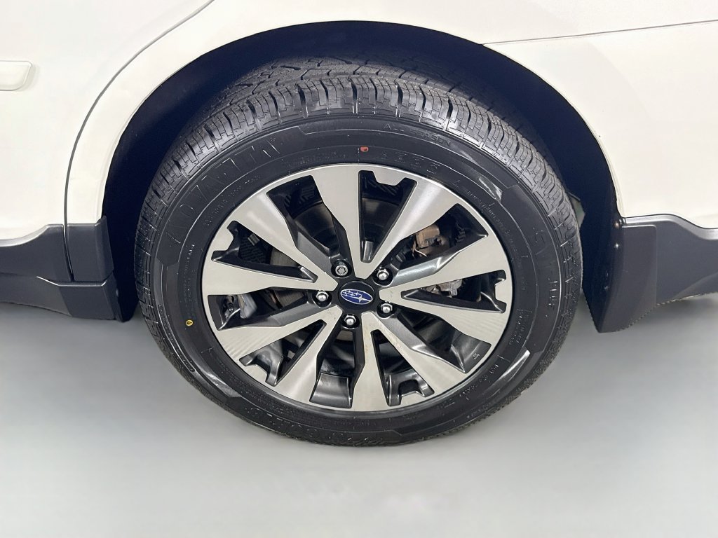 Used 2016 Subaru Outback 2.5i Limited AWD/4WD image 32