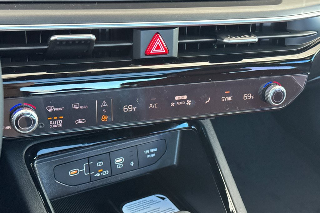 New 2027 Kia K5 GT-Line FWD image 22