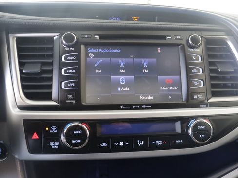 Used 2016 Toyota Highlander Limited image 8