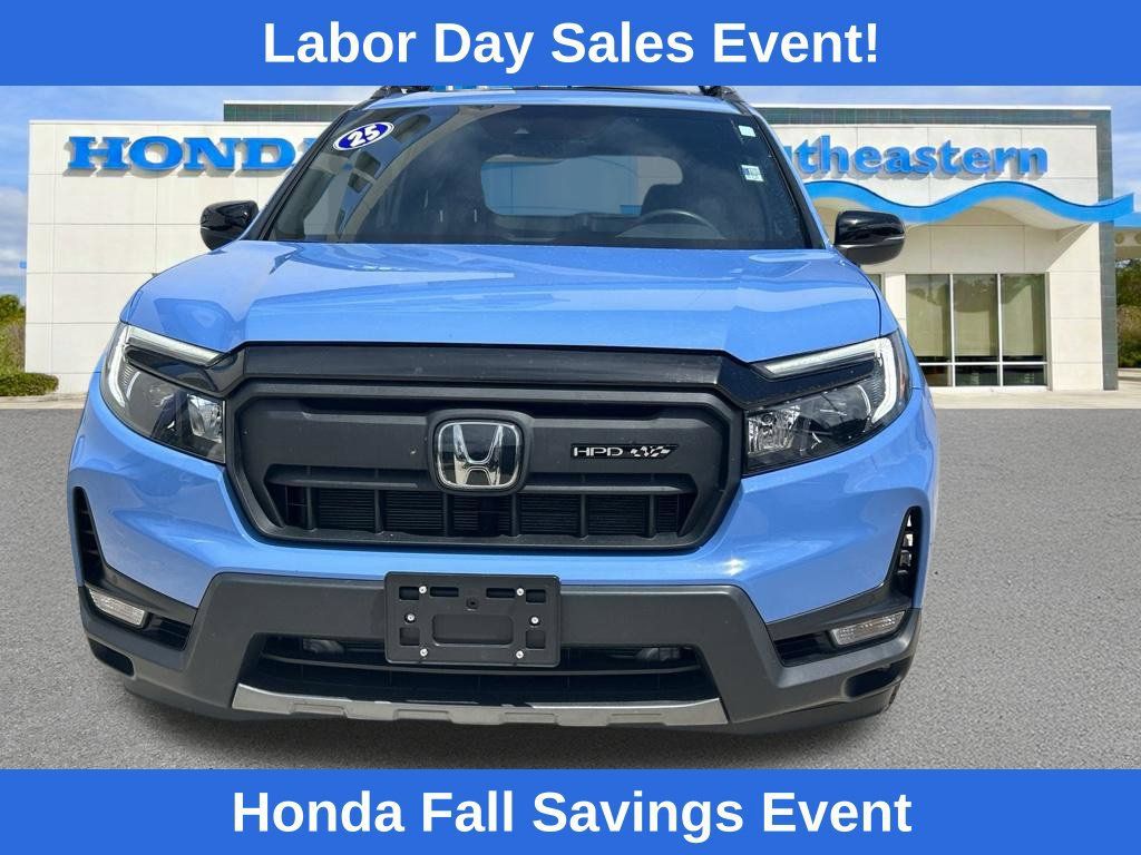 Used 2025 Honda Passport TrailSport image 2